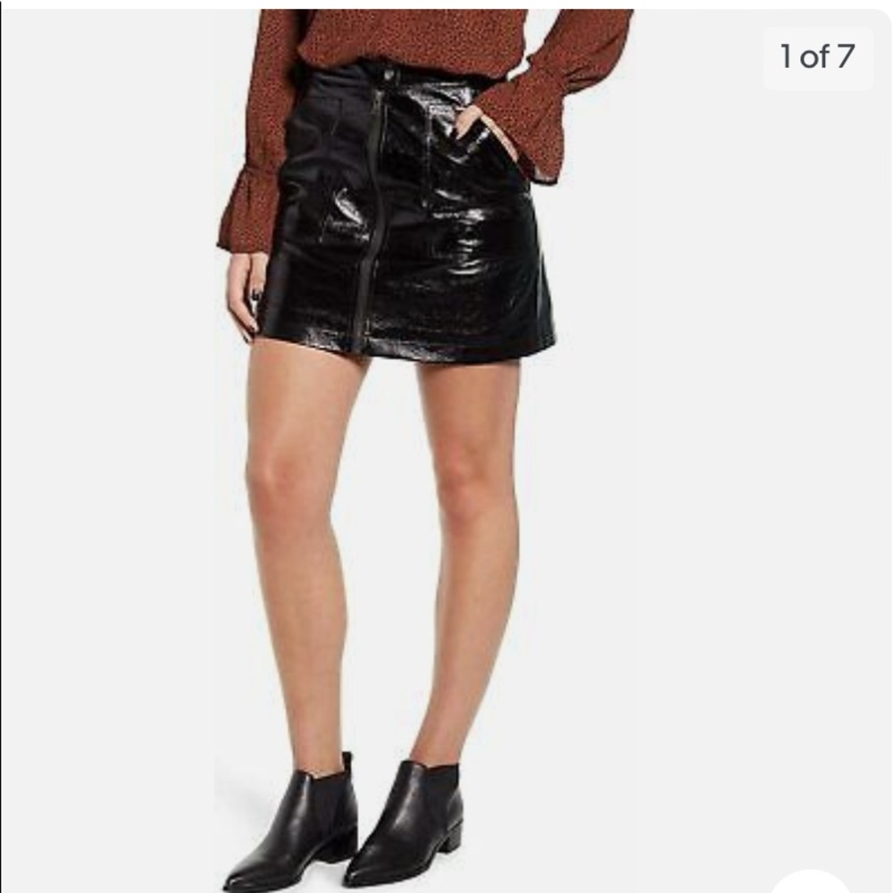 💚 Minkpink Leather mini skirt
